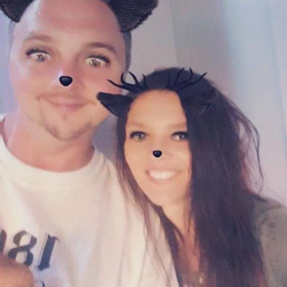 Meet your Posher, Leigh - Picture 1 of 1